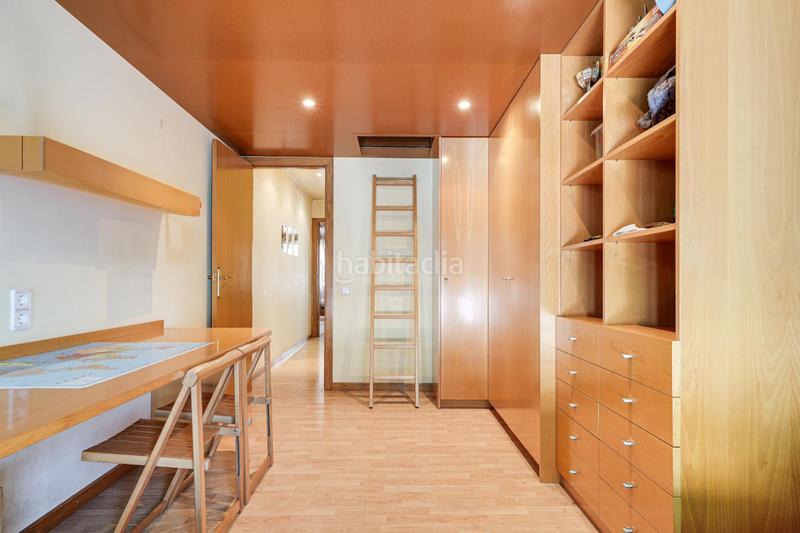 Foto dc8b51f8-d6b9-4ddf-a878-9229c5571b4b. Casa in Centre-Can Nadal Sant Feliu de Llobregat