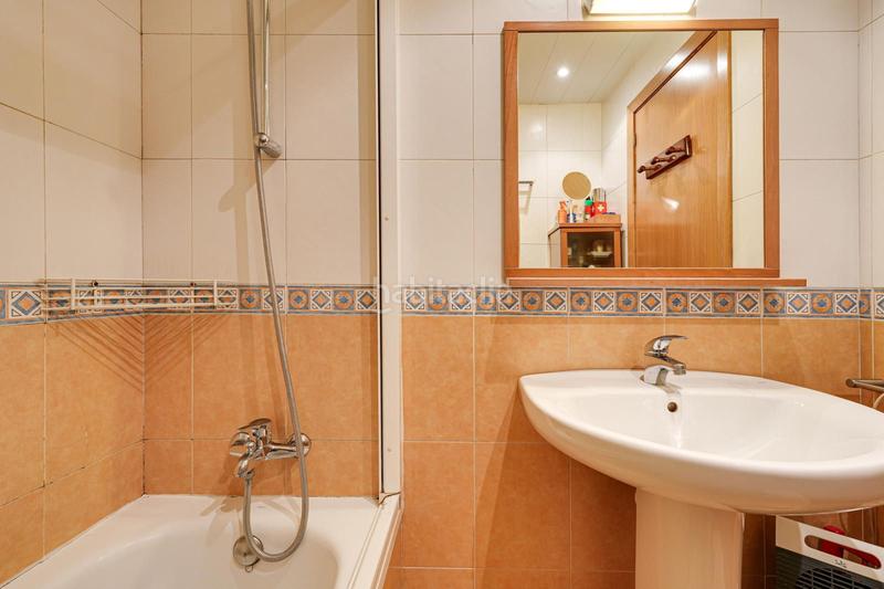 Foto fa6dbf5e-5010-4f60-b985-0e49e21961de. Casa in Centre-Can Nadal Sant Feliu de Llobregat