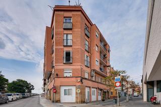 Appartement  Constitució. Constitució  lluis rius