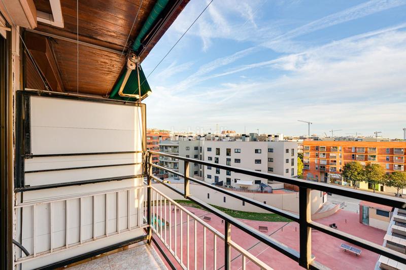 Foto 0ad7fa60-8158-4309-a001-fe02a4ba7cee. Piso  luminoso con ascensor en Roses-Castellbell Sant Feliu de Llobregat