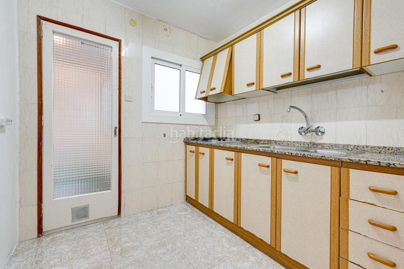 Foto 110fec77-0a3e-4f0c-bd05-430a3d5f89b8. Piso  luminoso con ascensor en Roses-Castellbell Sant Feliu de Llobregat