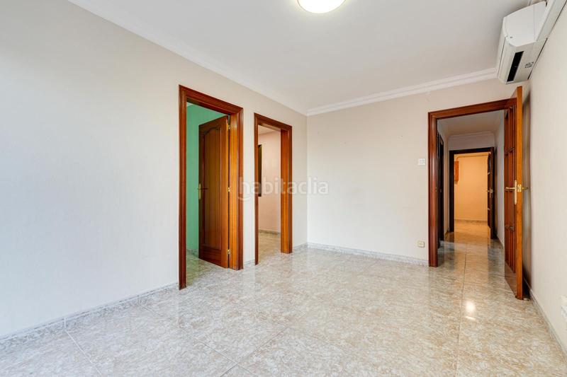 Foto 2a671b31-9419-4102-b30c-ecc1367d71d5. Piso  luminoso con ascensor en Roses-Castellbell Sant Feliu de Llobregat