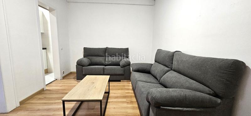 Foto 02a8bfae-74a8-4d0d-b087-c8a35d4d6ede. Alquiler piso guilleries plaça del diamant en Vila de Gràcia Barcelona