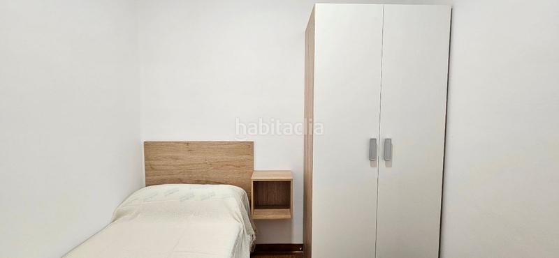 Foto 249cb2e6-f70d-4bd5-81c2-be9c7efff45a. Alquiler piso guilleries plaça del diamant en Vila de Gràcia Barcelona