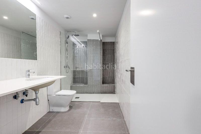 Foto a29b3990-7339-4465-b140-ddba7fa44089. Alquiler piso galileu melcior del palau en Sants Barcelona