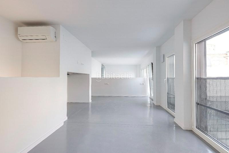 Foto 417315e3-d0d6-4288-ac4e-f922cb31d2ee. Miete etagenwohnung mit heizung in Sants Barcelona