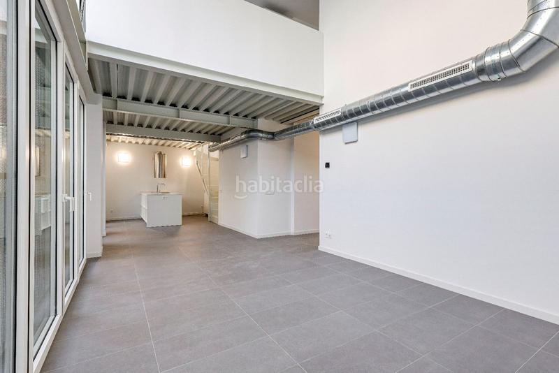 Foto 20ba10db-fa28-4df2-8ca7-f523ed10a4ab. Rent flat with heating in Sants Barcelona