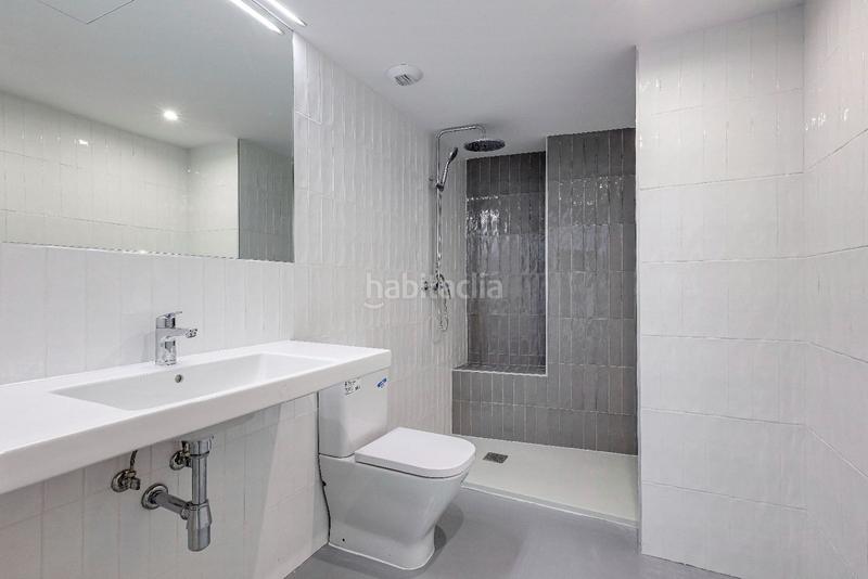 Foto 5ef79bab-04d9-43f6-83a8-0f04da737f86. Rent flat with heating in Sants Barcelona