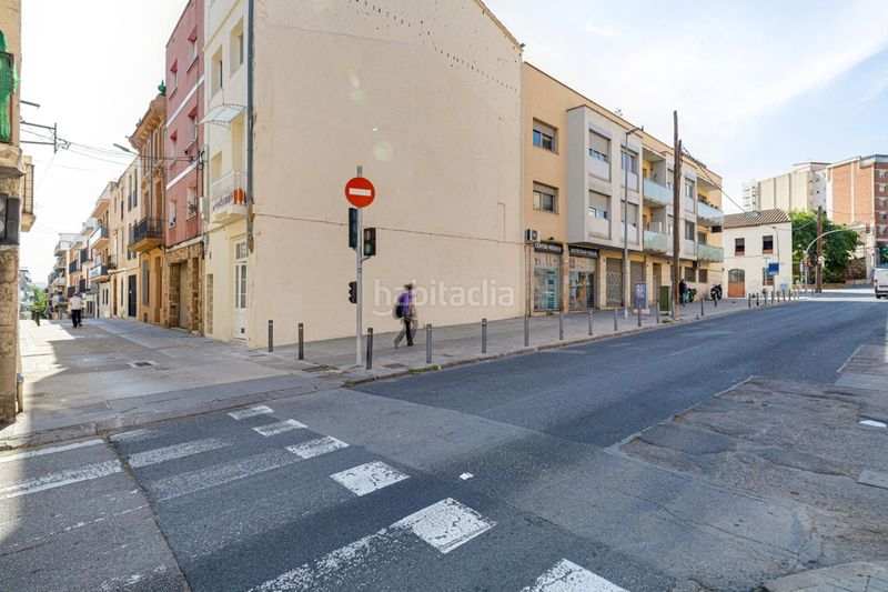 Foto d4cc904e-196d-4cb5-b0db-0916d7bb7cd9. Edifici a Safaretjos Santa Coloma de Gramenet
