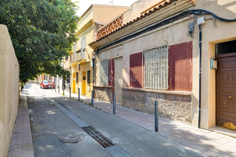 Foto 4db2396a-56d6-4384-85a9-b8ee7d04db44. Edifici a Safaretjos Santa Coloma de Gramenet
