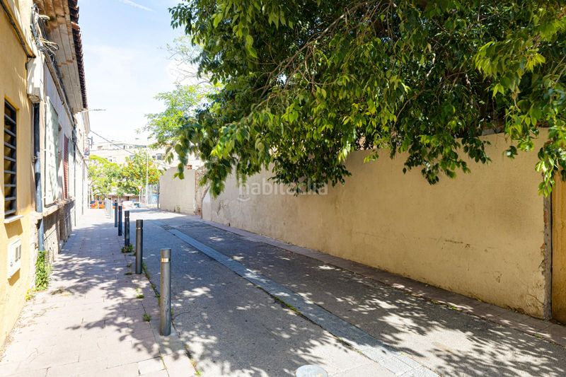 Foto 7a0464c7-d4a0-4457-9c49-791a8fb2b4fe. Edifici a Safaretjos Santa Coloma de Gramenet