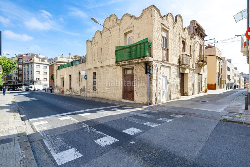 Foto a20efe5d-592d-4077-8952-d78d2d978f0f. Edifici a Safaretjos Santa Coloma de Gramenet