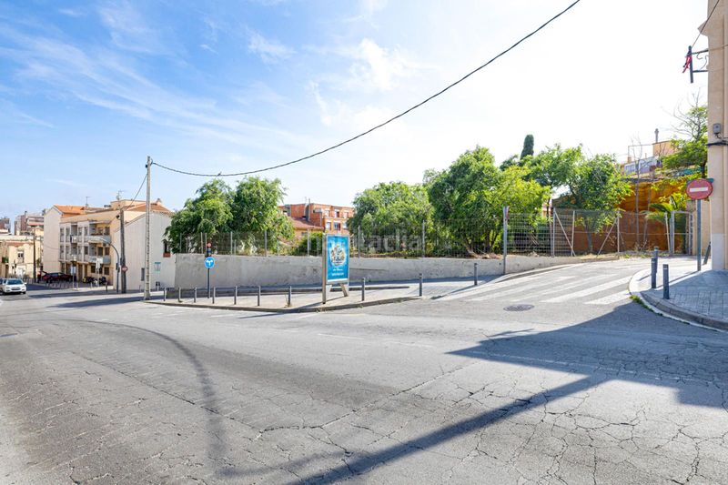Foto b88e37fc-9204-4827-9e9c-406cf0bb0eb3. Edifici a Safaretjos Santa Coloma de Gramenet