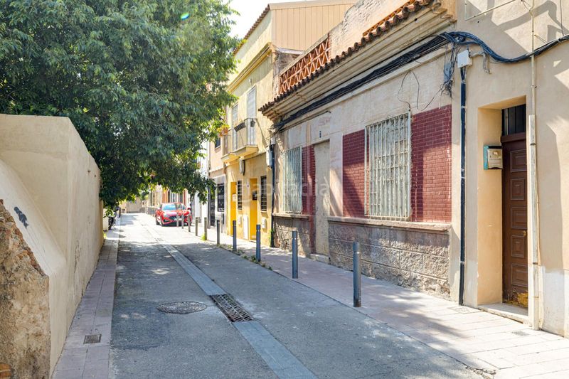 Foto ec592ded-f47c-4e99-a25e-1b9fd87e3e98. Edifici a Safaretjos Santa Coloma de Gramenet
