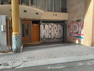 Aparcament cotxe a Julian Romea 6