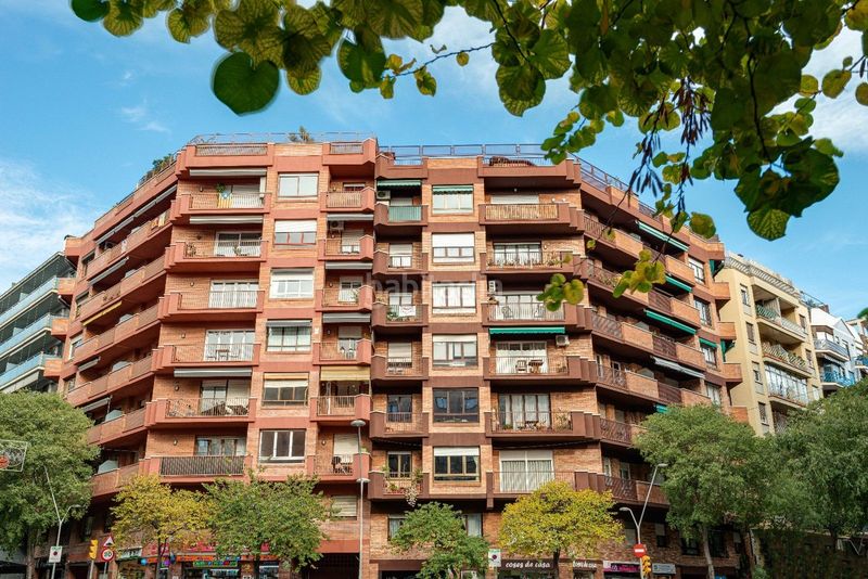 Foto 09ea43cd-cec8-44f2-b780-fa12e289261d. Aparcament cotxe a La Nova Esquerra de l´Eixample Barcelona
