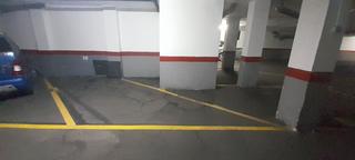 Autoparkplatz in Carreras i candi 99. Carreras i candi  pavia