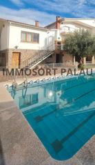 Xalet a Palau-solit i Plegamans. Bonita casa con parcela doble, esquinera y con posibilidad de ha