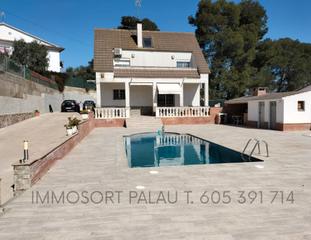 Xalet a Lli dAmunt. Chalet con piscina lli d'amunt