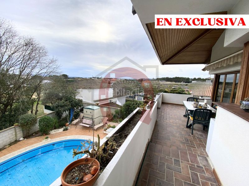 Foto ba0ab931-d72f-4c52-8c71-aee98aaeeda3. Casa amb aparcament piscina a Palau-solità i Plegamans