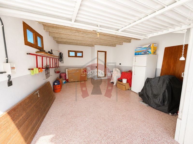 Foto 75fb0e38-ed2f-4986-98c4-75333913df85. Xalet amb xemeneia aparcament piscina a Lliçà d´Amunt