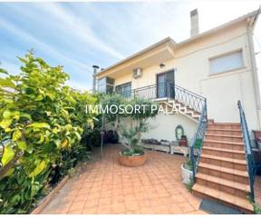 Casa en Palau-solità i Plegamans. Casa en palau mas negocio oportunidad
