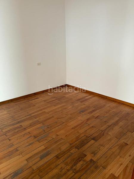 Foto ae99d85d-f988-47ae-95fc-0a6a235569fb. Edifici a Carballo