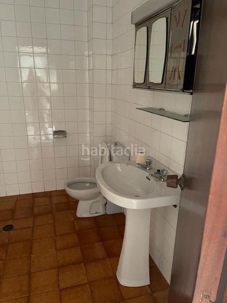 Foto eb198b16-72dd-4fe3-8ade-d7f2e7f2a869. Edifici a Carballo