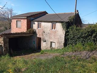 Casa a Seavia 10. Casa en nogueira, bazar número 8 ,