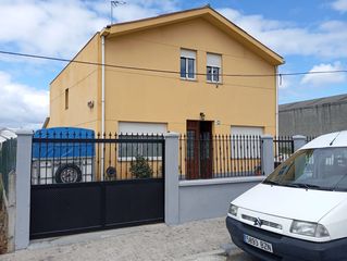 Maison à A ponte rosende 96. Casa para entrar a vivir cerca de carballo (ponte rosende)