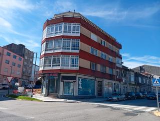 Pis a Avenida de alfonso molina 2. Piso en santa comba con ascensor