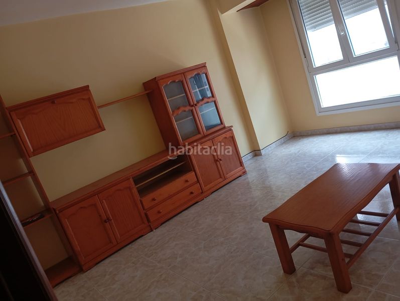 Foto dcec7518-b5e5-4165-98cd-0b4235e27636. Edifici a rúa río anllóns 12 a Carballo