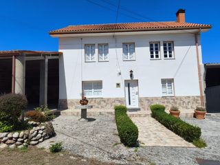 House in Lugar bardaio 9. Inmobiliarialarcarballo@gmail.com
