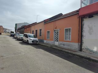 Maison à Rúa do cemiterio 8. Casas a restaurar na rúa cementerio vello