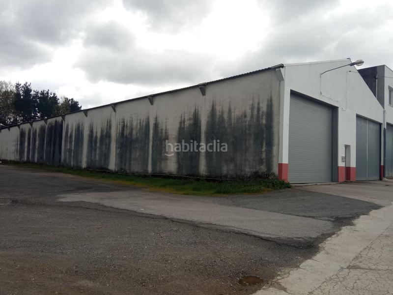 Foto 64b56344-ffa4-4e48-92e5-e6eb4c2bf096. Nave industrial en avenida razo 92 en Carballo