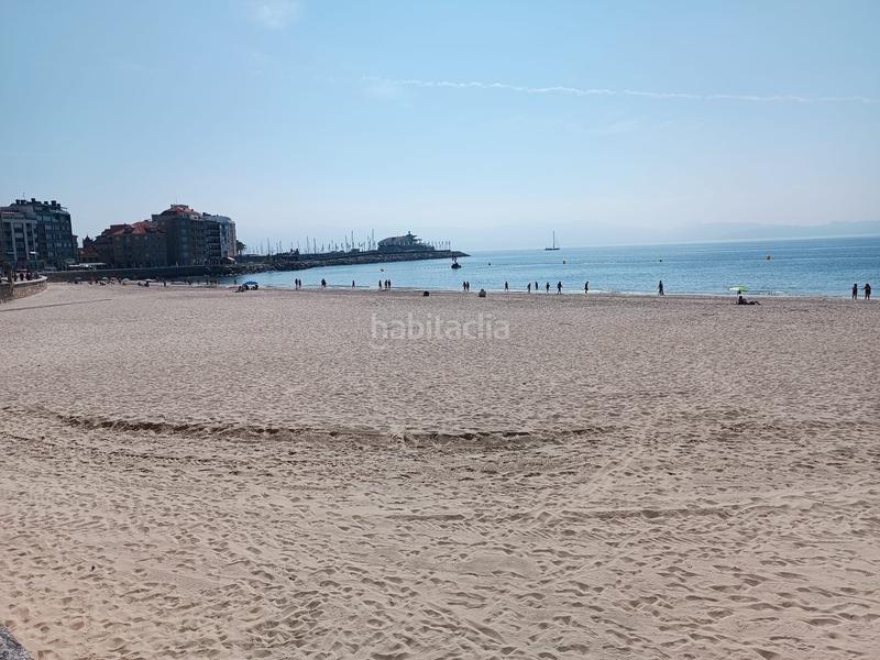 Foto 83c95f0f-3261-4220-8a4e-499de84fd885. Pis a avenida de león 54 a Sanxenxo pueblo Sanxenxo