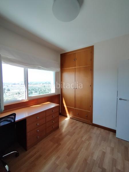 Foto 597e18a2-94de-4ee9-878b-e3ffba68c11a. Rent flat in plaza del punto 4 in Centro Huelva