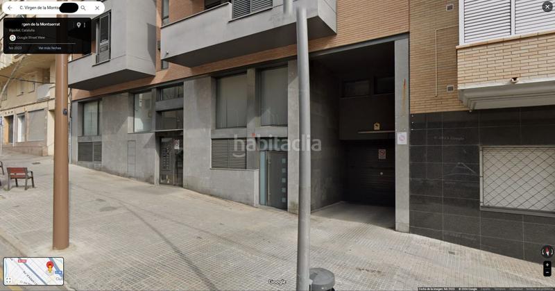 Foto 3e0aacf4-b67f-44bd-8333-1d53611aa98e. Parking voiture dans Pont Vell Ripollet