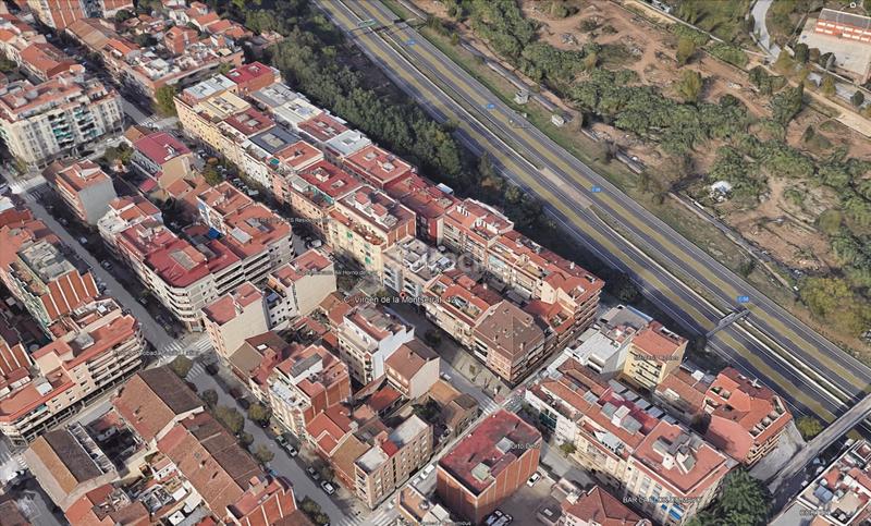Foto 48a8254c-807f-4a33-a94c-4ea56c59c84a. Parking voiture dans Pont Vell Ripollet