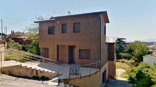 Casa  Sant  agust. Chalet unifamiliar de 269 m en llinars del valls