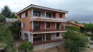 Casa  Garbi. Chalet en vallserrat  sant esteve sesrovires