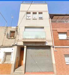 Maison jumelée  Osona. Casa adosada de 5 plantas en calle de osona, sabadell