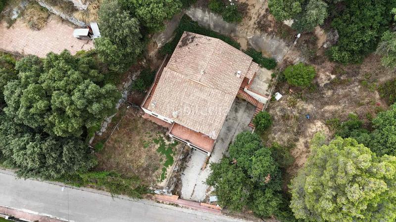 Foto bcd628b7-a5aa-497b-8ef8-177a49a6c48e. Casa amb aparcament a Can Massuet del Far Dosrius