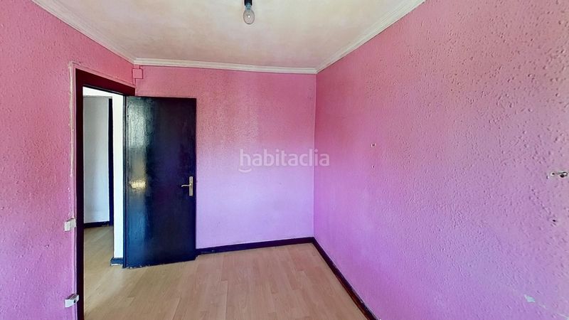 Foto 8b0a22dd-bb32-40d9-9b20-c54ef56dd929. Pis a Els Merinals Sabadell