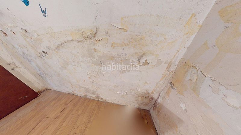 Foto bab2b00b-6470-420d-bba5-b6d3e4eaf5f6. Casa adossada a Can Puiggener Sabadell