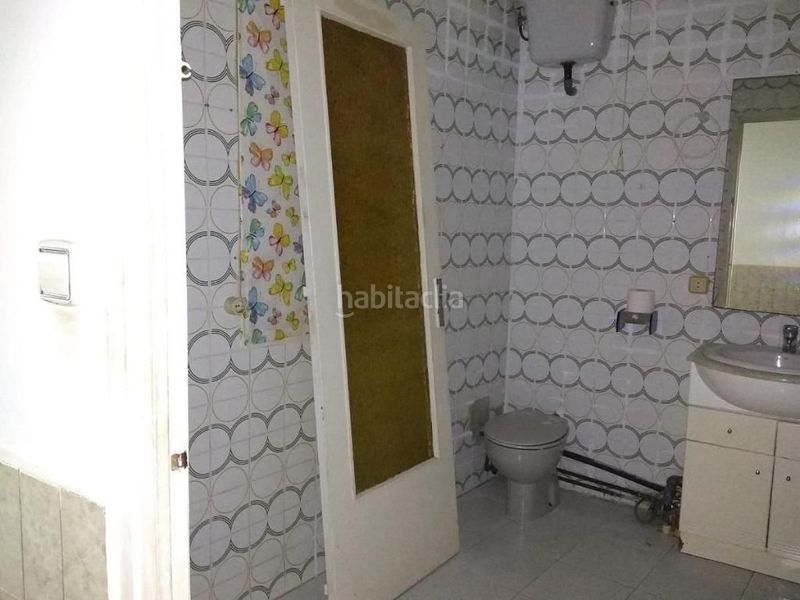 Foto e099abec-22a4-45d4-a336-309d1304347a. Casa adossada a Can Puiggener Sabadell