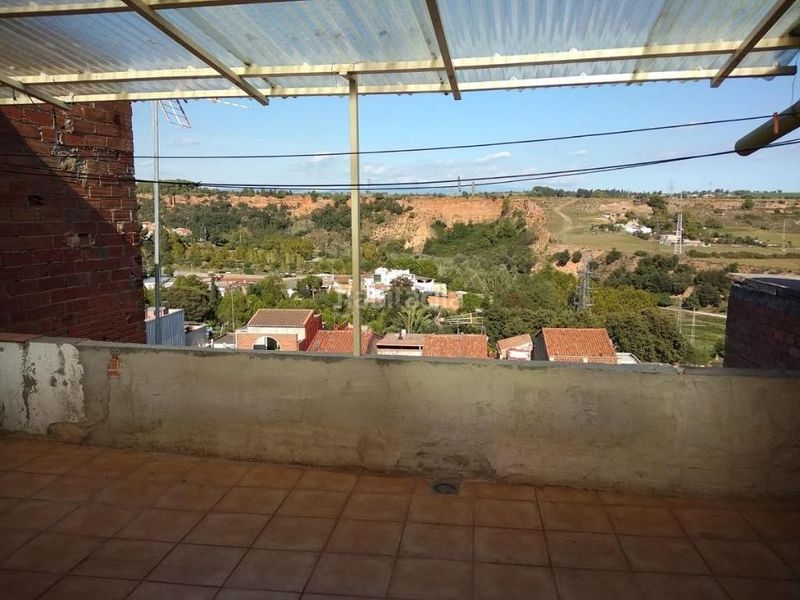 Foto e6074456-6fb3-4a43-b19b-bb98f49c18ff. Casa adossada a Can Puiggener Sabadell
