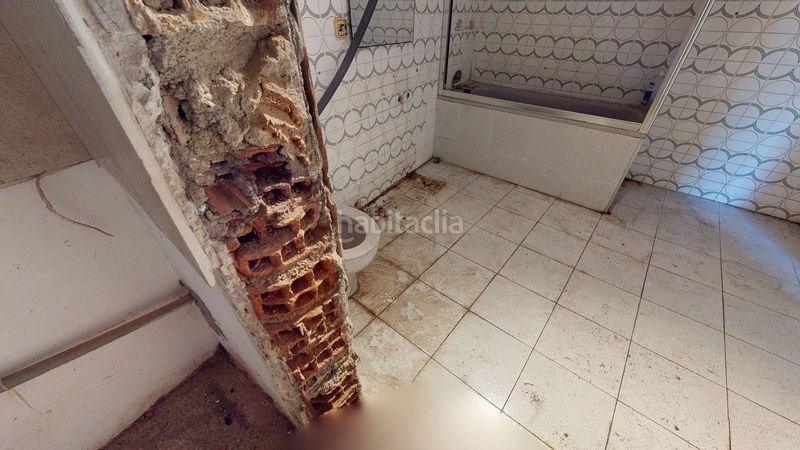 Foto eeb641ef-a159-44b8-bdb4-50c8e5f9b3e3. Casa adossada a Can Puiggener Sabadell
