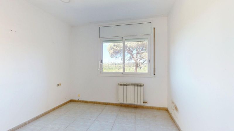 Foto 1c3bb667-6430-4299-8d9a-1f94d98639c2. Casa amb aparcament a Llinars del Vallès