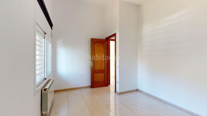 Foto 487a5abe-3842-4303-8b80-9416f125bafb. Casa amb aparcament a Llinars del Vallès